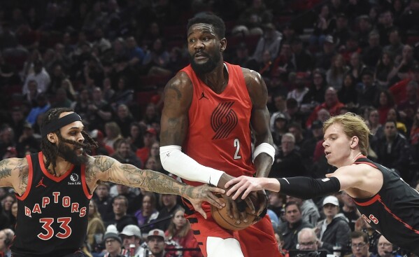 Raptors top third jersey
